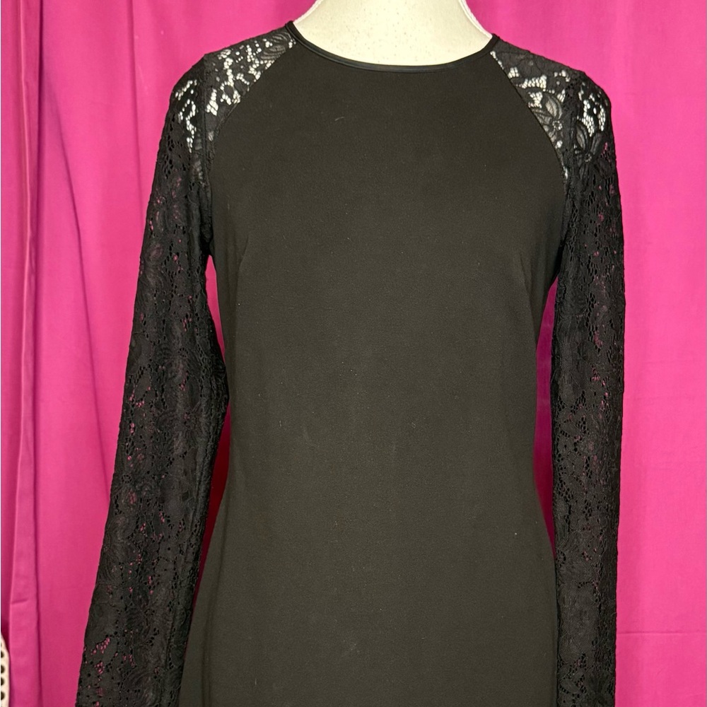 💃🏼💃🏼💃🏼 Tommy Hilfiger black sheath dress with lace sleeves. EUC. Size 2